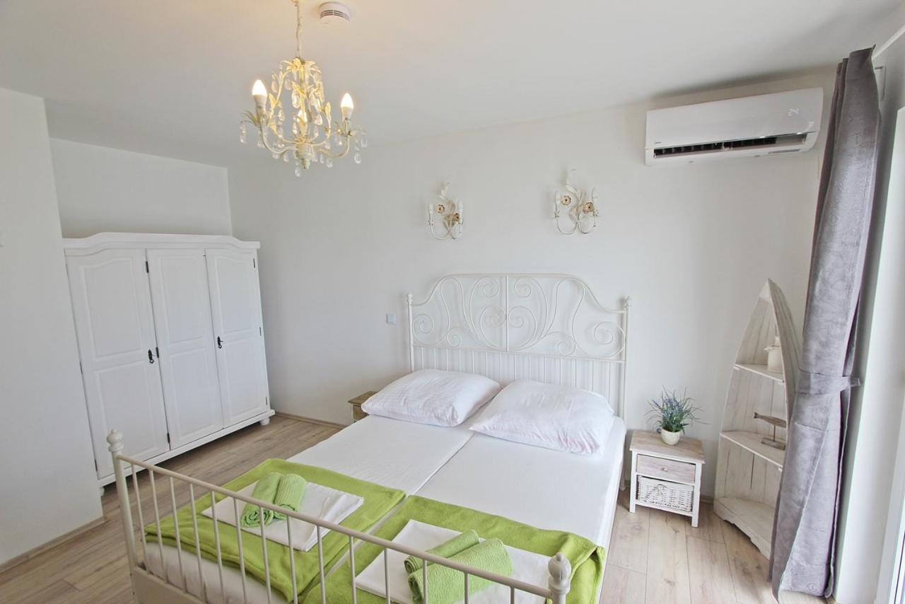 Villa Danica Murter Betina  Esterno foto